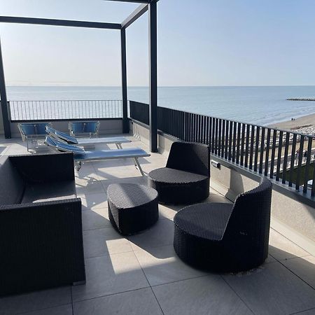 Nuovo Residence Serenissima Frontemare - Agenzia Cocal Caorle Luaran gambar