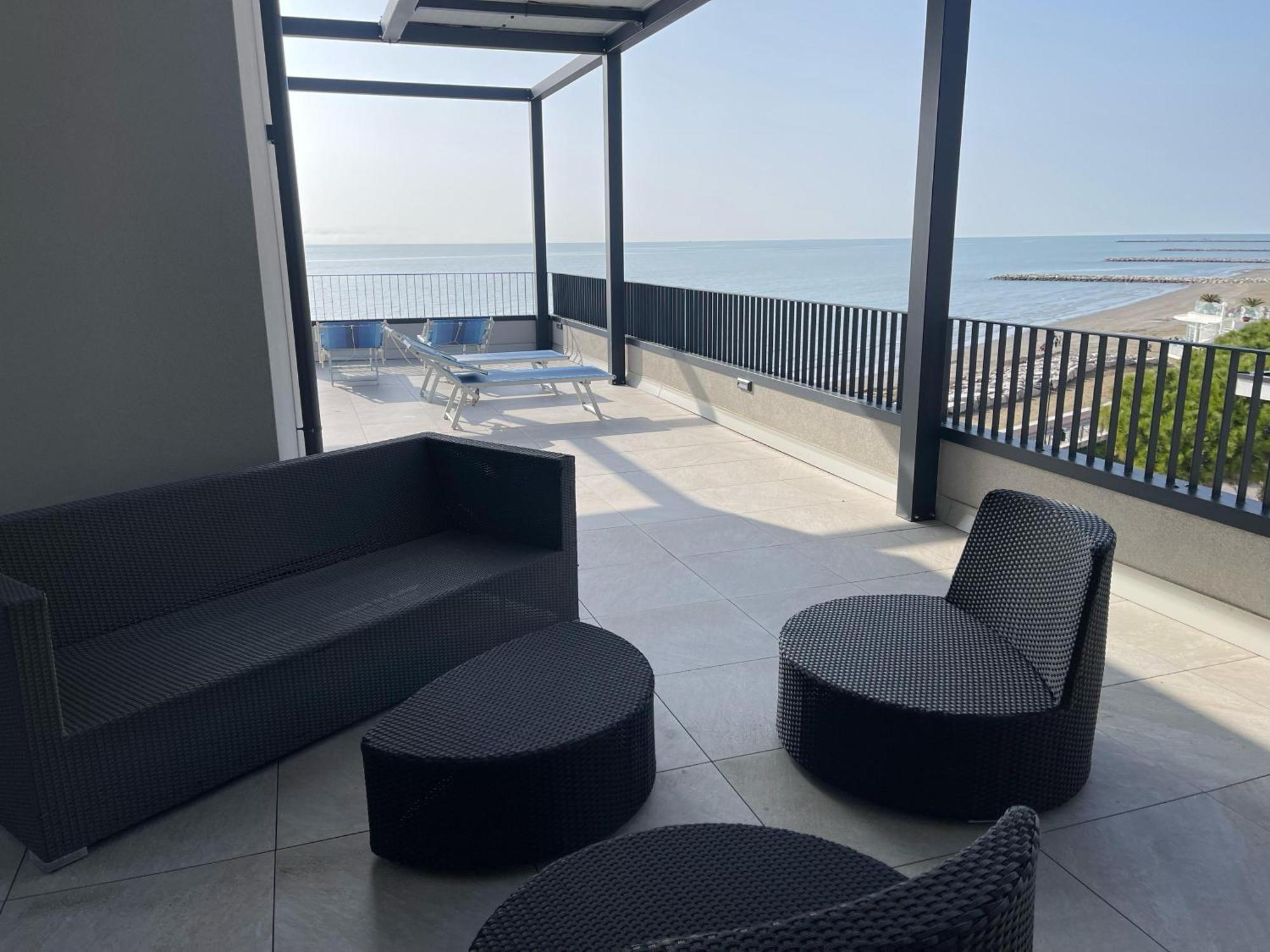 Nuovo Residence Serenissima Frontemare - Agenzia Cocal Caorle Luaran gambar