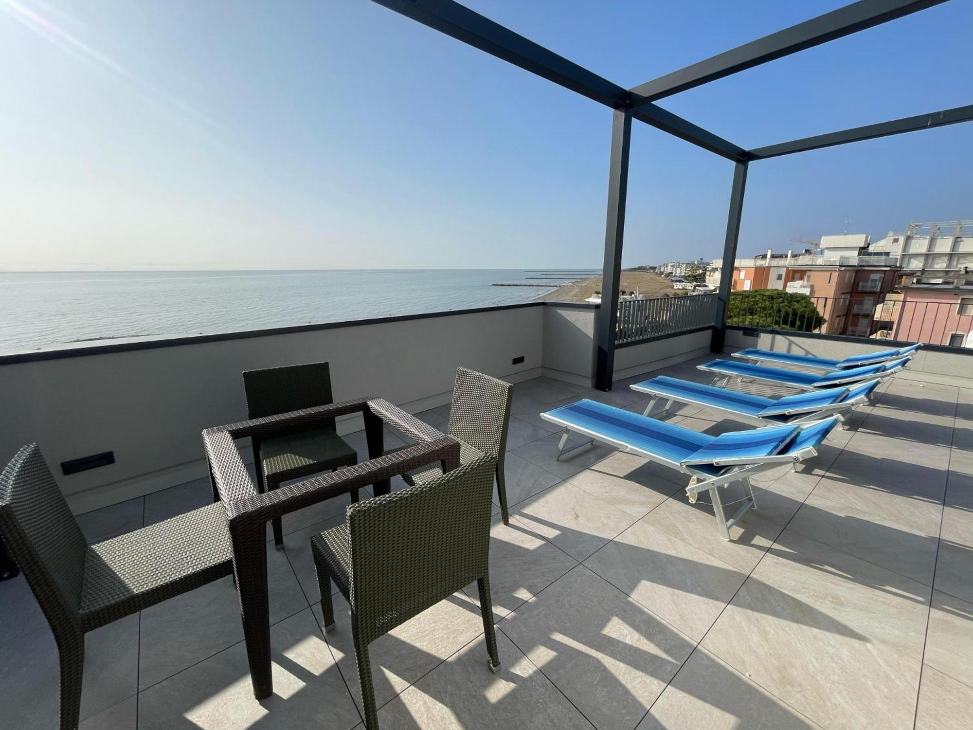 Nuovo Residence Serenissima Frontemare - Agenzia Cocal Caorle Luaran gambar