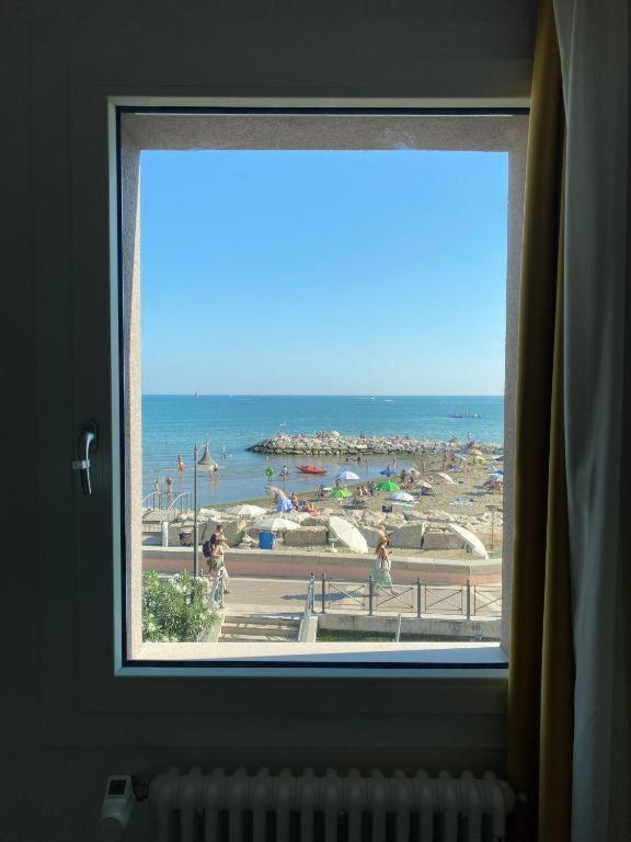Nuovo Residence Serenissima Frontemare - Agenzia Cocal Caorle Luaran gambar